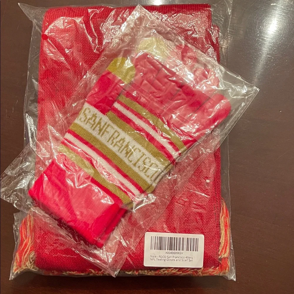 San Francisco 49ers Red Gold Scarf texting Gloves Set - FOCO NWT